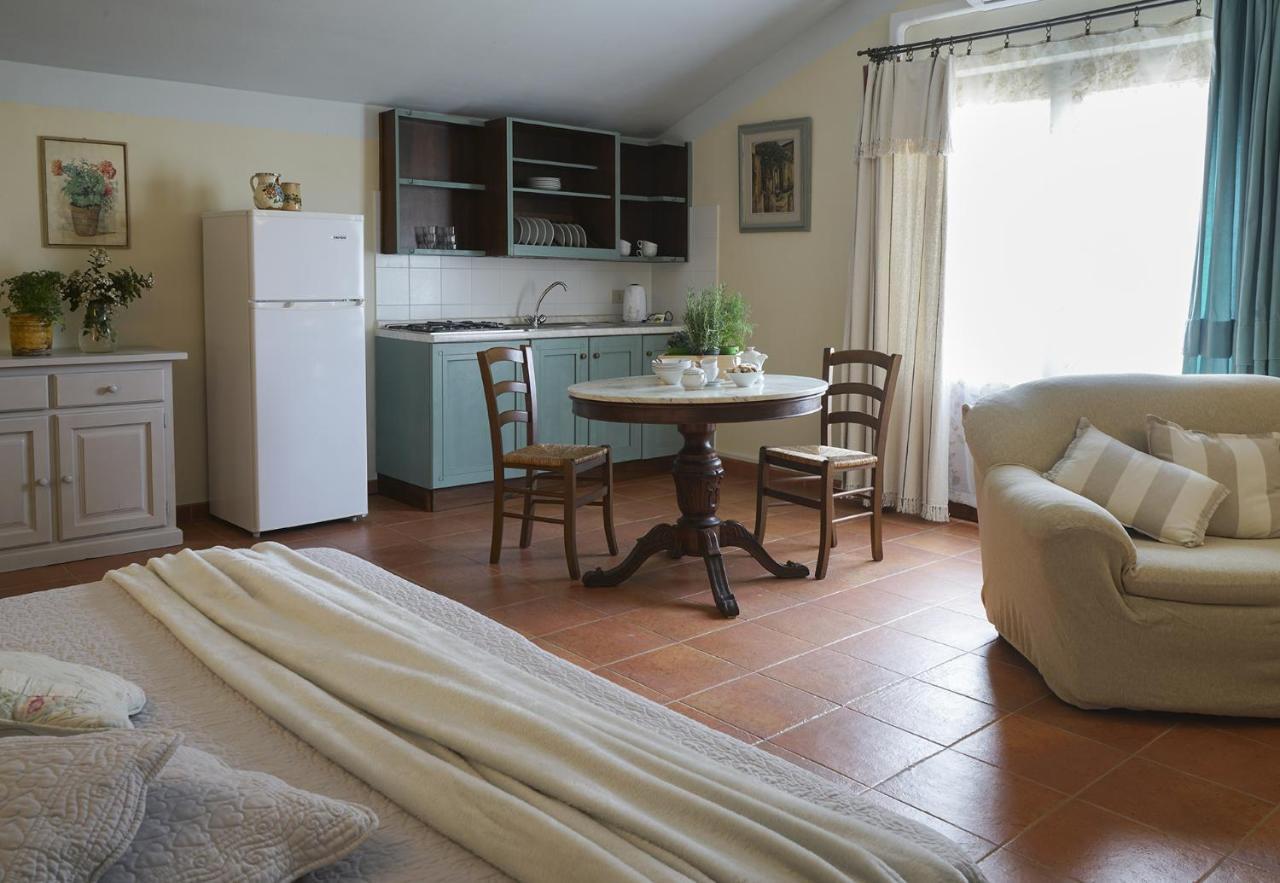 Locanda Degli Alberi Sassetta Kültér fotó