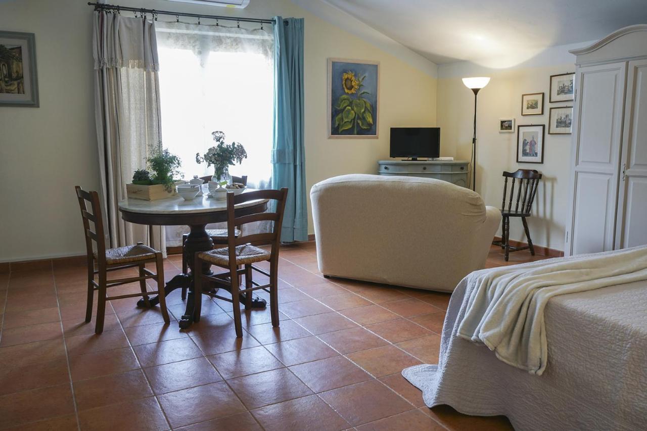 Locanda Degli Alberi Sassetta Kültér fotó